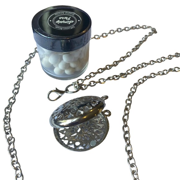 Silver-Toned Diffuser Locket Necklace w/ Simply Pure Diffusion Beads New - Picture 4 of 5